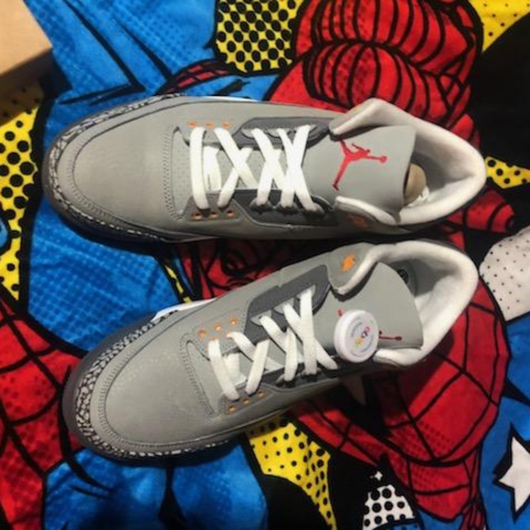 Air Jordan 3 - Picture 2 of 4